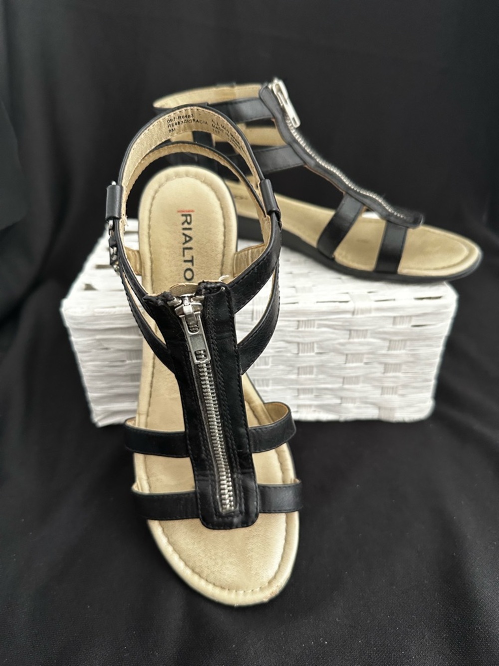 Rialto Women's Black Zip-Front Strappy Gladiator Sandals Sz. 8